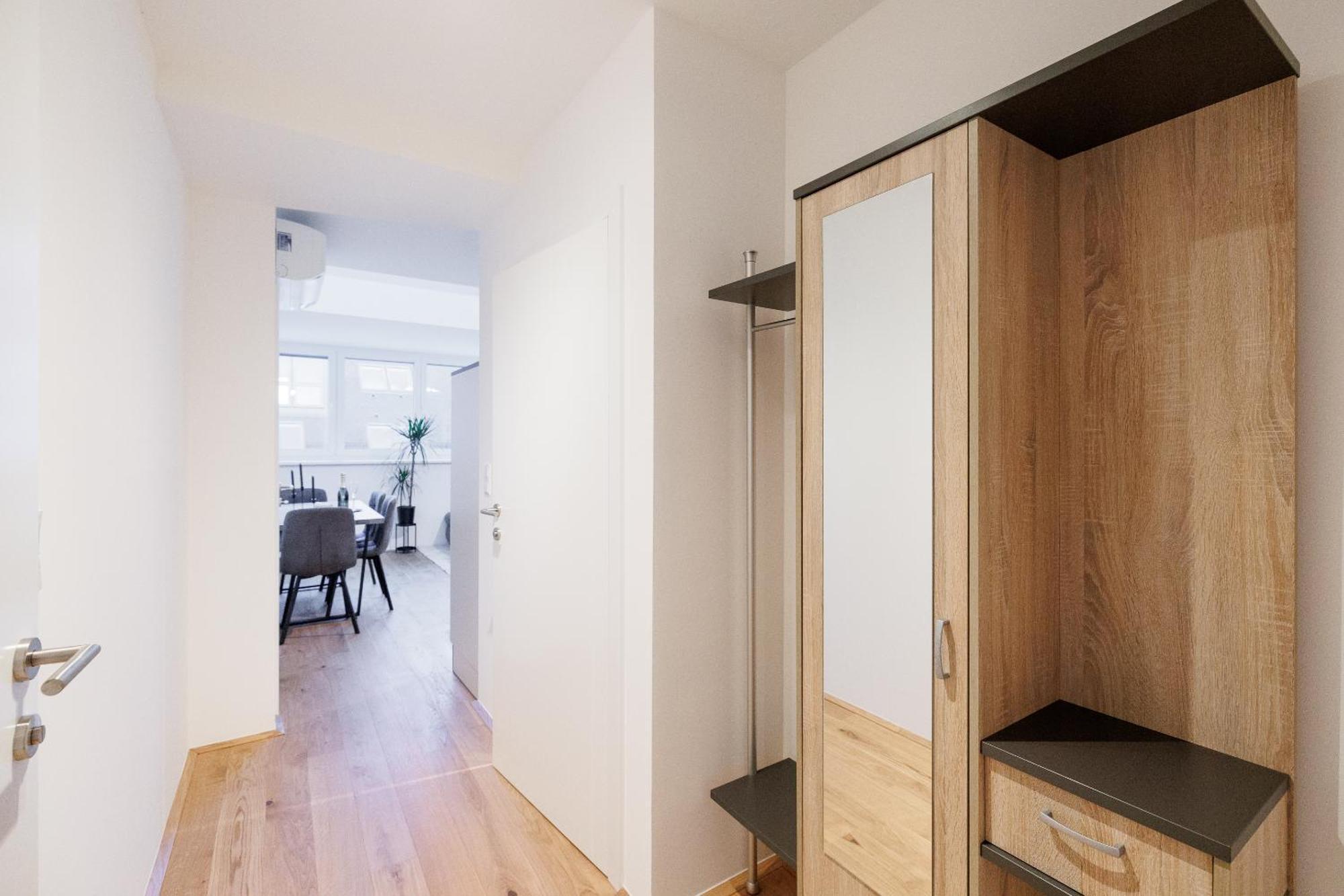 Symphony Apartments 41 - Modern Loft With Terrace And Grill In Central Location Wina Bagian luar foto