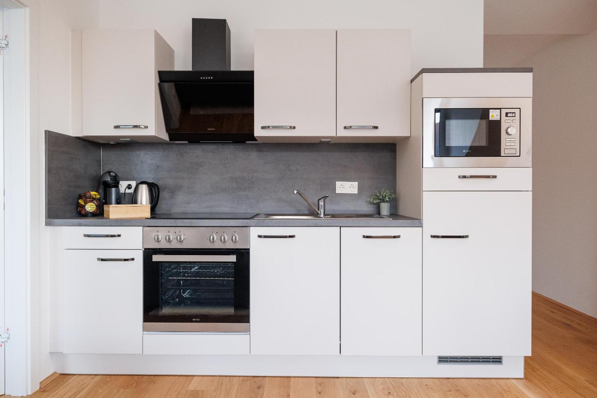 Symphony Apartments 41 - Modern Loft With Terrace And Grill In Central Location Wina Bagian luar foto